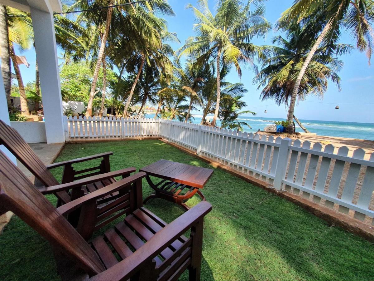 The Beach House Apartment Dickwella Exterior photo